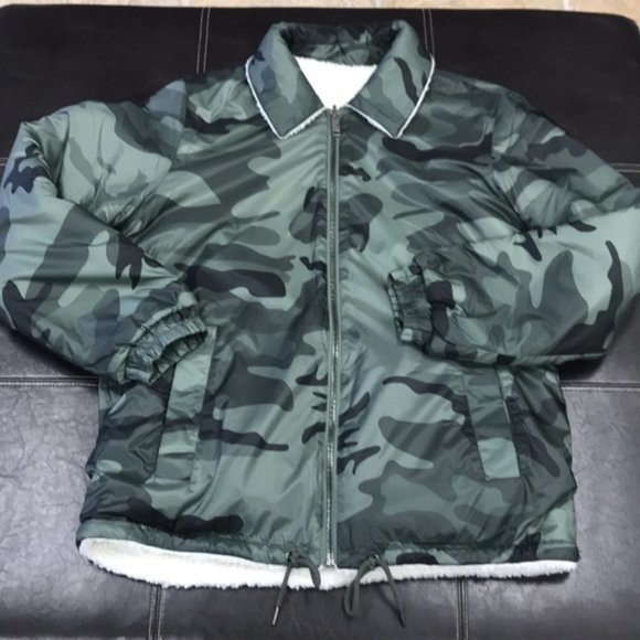 UGG Mace Reversible Men's Sherpa Jacket - Picture 7 of 15